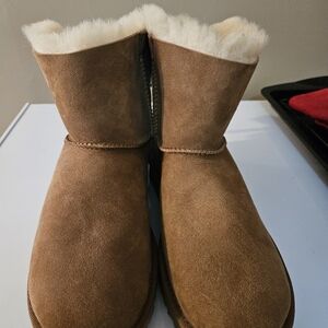 Uggs size 7